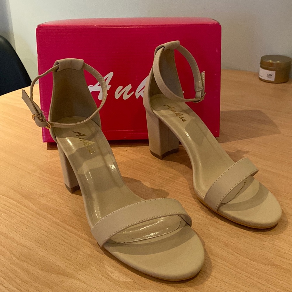Nude Block Pumps